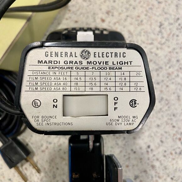 VTG GE Mardi Gras Movie Light Works NOS with bulb - Picture 9 of 16